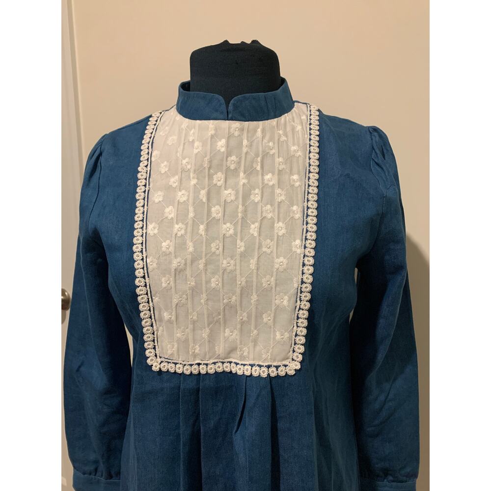 Dahlia Womens Blue Denim Dress Size Large smocked milkmaid prairie cottage core - Picture 3 of 10